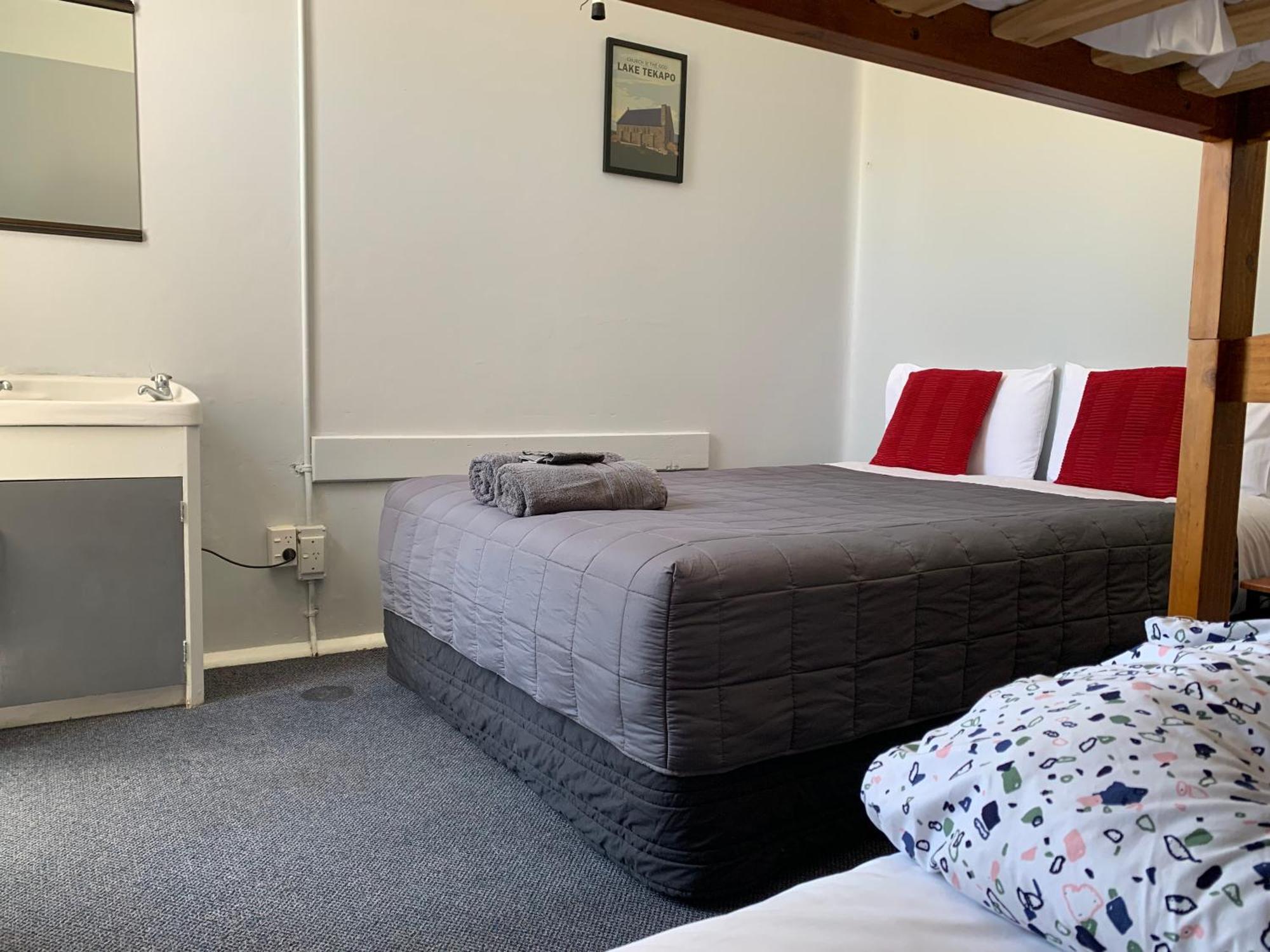 Thomas'S Catlins Lodge And Camp Ground โอวากะ ภายนอก รูปภาพ