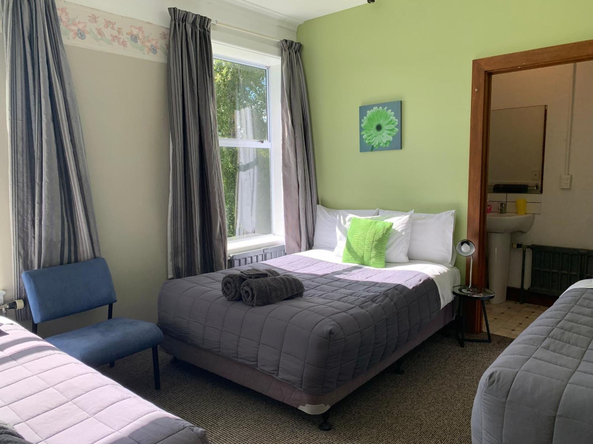 Thomas'S Catlins Lodge And Camp Ground โอวากะ ภายนอก รูปภาพ